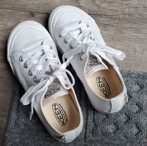 Keen white sneakers. Size 7